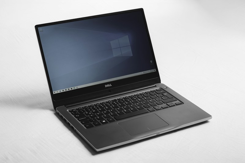 HP Victus 15-fb0034AX (AMD Ryzen 5 5600H / NVIDIA RTX 3050 4GB / 8GB / 512GB SSD / 144Hz FHD)